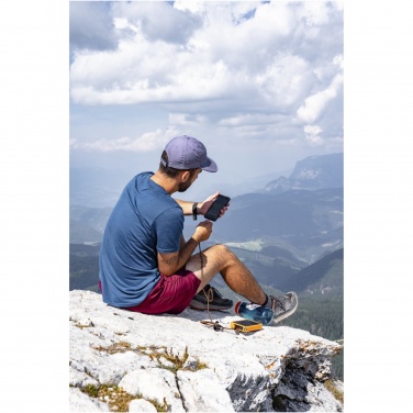 Logotrade Firmengeschenke das Foto: Xtorm XR202 Xtreme 35 W 20.000 mAh QC3.0 wasserdichte, robuste Powerbank mit Taschenlampe