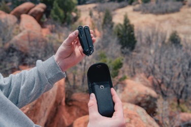 Logotrade Werbegeschenke das Foto: Gear X Multitool mit Zange