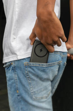 Logotrade werbemittel das Foto: Urban Vitamin Los Altos 5000mAh Powerbank aus RCS Kunststoff