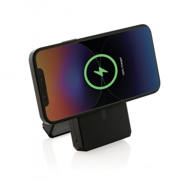 Logotrade Firmengeschenke das Foto: Skywave 5000mah Solar Powerbank, 10W Wireless aus rPlastik
