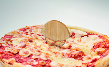 Logotrade Logogeschenke das Foto: Pizzaschneider Bambus