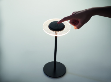 Logotrade Geschäftsgeschenke das Foto: USB-Tischlampe Eisen