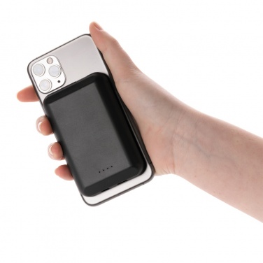 Logo trade business gifts image of: Magnetic 5.000 mAh 5W wireless powerbank