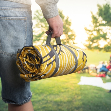 Logotrade promotional merchandise picture of: Foldable picnic blanket ALVERNIA Schwarzwolf
