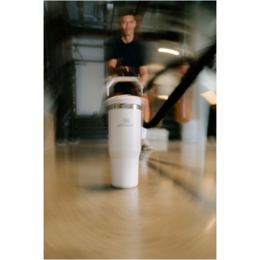 Logotrade firmakingid pilt: Stanley 890 ml IceFlow™ kõrrega termoskruus