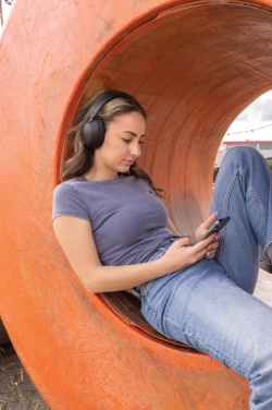 Logo trade ärikingid foto: Urban Vitamin Cupertino RCS rplast ANC kõrvaklapid