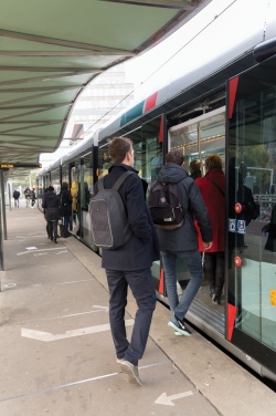 Logotrade ärikingid pilt: Swiss Peak AWARE™ vargusvastane 15,6-tolline sülearvuti seljakott