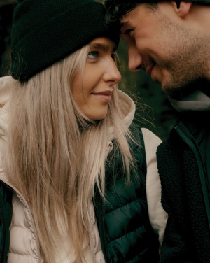 Logotrade ärikingitused pilt: Iqoniq Meru naiste taaskasutatud polüestrist vest