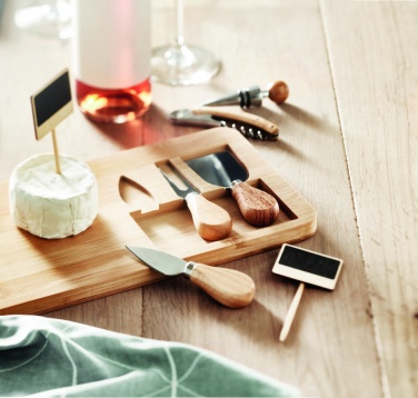 Logotrade reklaamkingituse foto: Bamboo Cheese lauakomplekt Leipzig