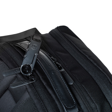 Logotrade reklaamkingitused pilt: VICTORINOX Altmont Professional Deluxe sülearvutikott