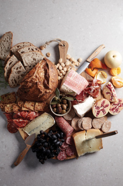 Logo trade liikelahjat tuotekuva: VINGA Buscot pyöreä leikkuu-/tarjoilulauta