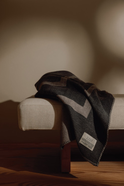 Logotrade mainoslahja ja liikelahja kuva: VINGA Monogram GRS -peitto