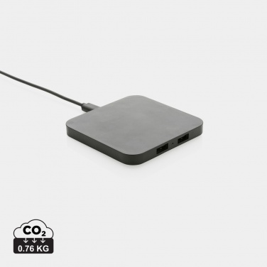 Logotrade reklaminės dovanos nuotrauka: RCS perdirbto plastiko 10 W belaidis įkroviklis su USB prievadais