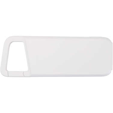 Logotrade firminės dovanos nuotrauka: „Alkes“ 5000 mAh 12 W perdirbto plastiko vandeniui atspari išorinė baterija su karabinu