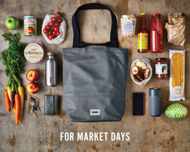 Лого трейд pекламные продукты фото: Черная термосумка-тоут/холодильник Blum 16 л