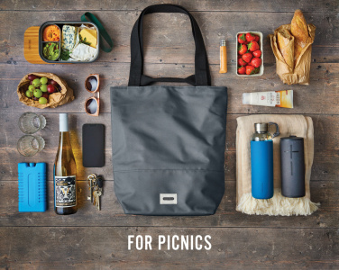 Лого трейд pекламные продукты фото: Черная термосумка-тоут/холодильник Blum 16 л