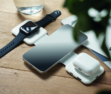 Логотрейд pекламные подарки картинка: Foldable charging station