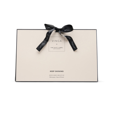 Лого трейд бизнес-подарки фото: Подарочный набор для ухода за телом и руками VINGA x TGL