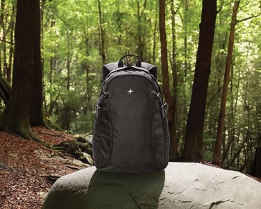 Logotrade kampanjprodukter bild: Swiss Peak friluftsryggsäck