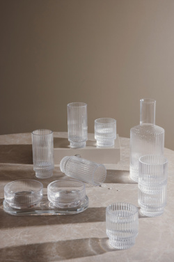 Logotrade profilprodukter bild: VINGA York karaff 1,45 L