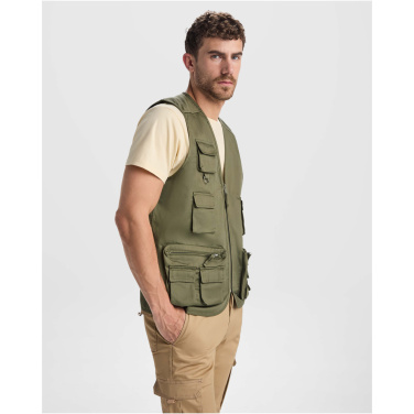 Logotrade profilreklam bild: Venera 200 g/m2 V-ringad arbetsväst med flera fickor